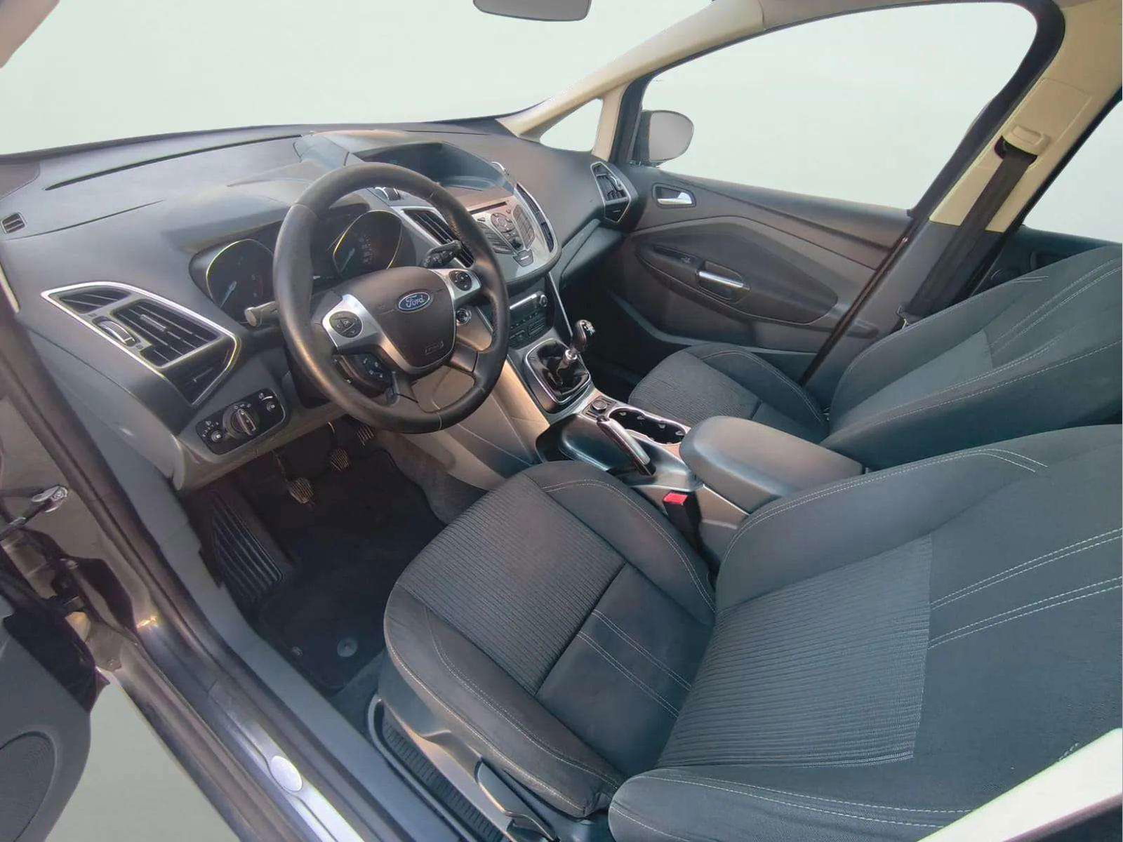 https://cdn-flexicar.caraffinity.it/public_appraisal_images_pro/images/stock/210294/toL6QAaOnu__WhatsApp Image 2025-10-19 at 21.17.10 (1).jpg